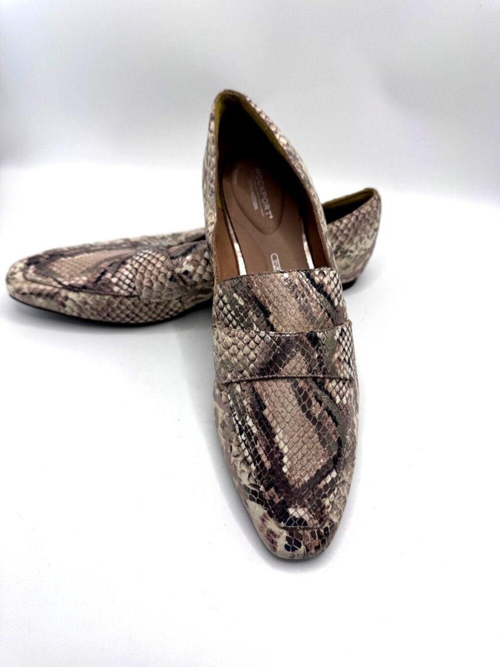 Rockport Womens Sz 9.5M Total Motion Snake Print Leather Loafers  Flats